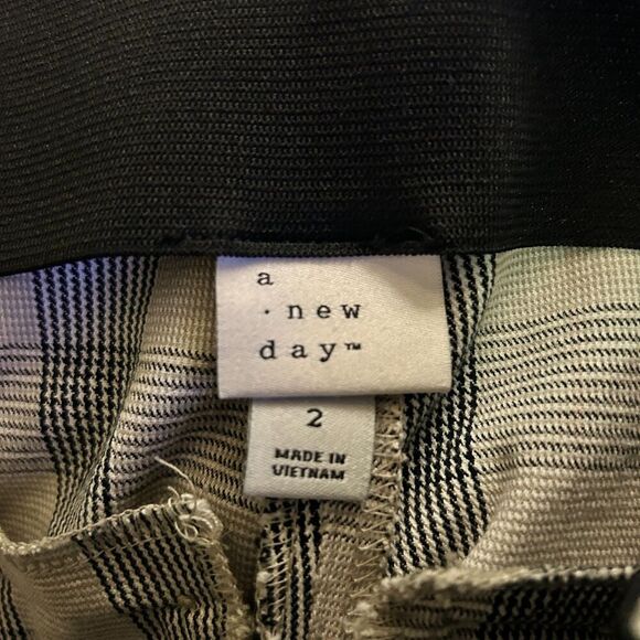 A New Day Plaid Ankle Pants Size 2 - Picture 5 of 12